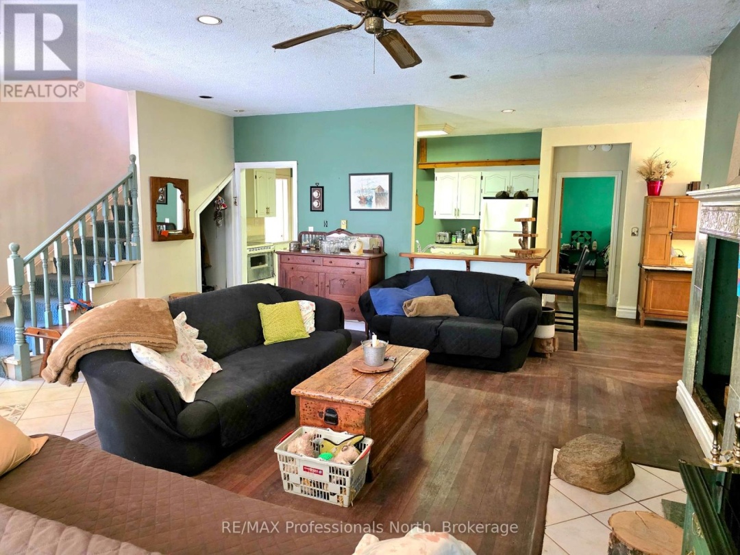 92 CONCESSION 2 & 3 ROAD W, 