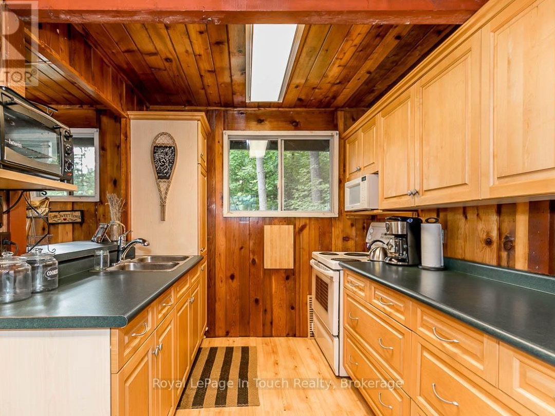 4 Severn River Shore, 