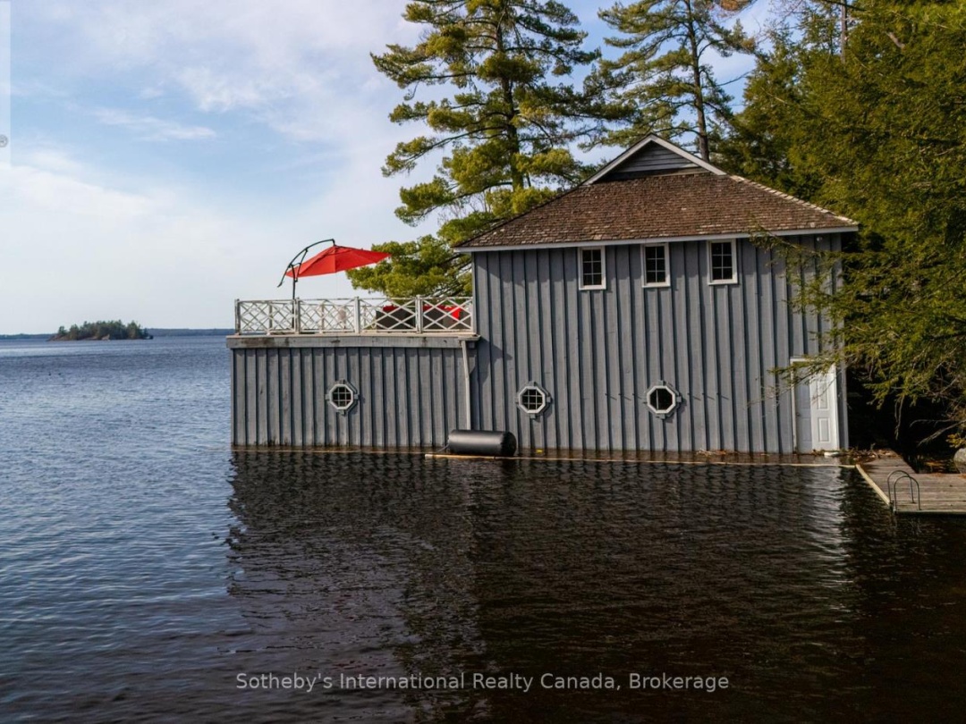 1-1076 BIRCH POINT ROAD, Lake Muskoka