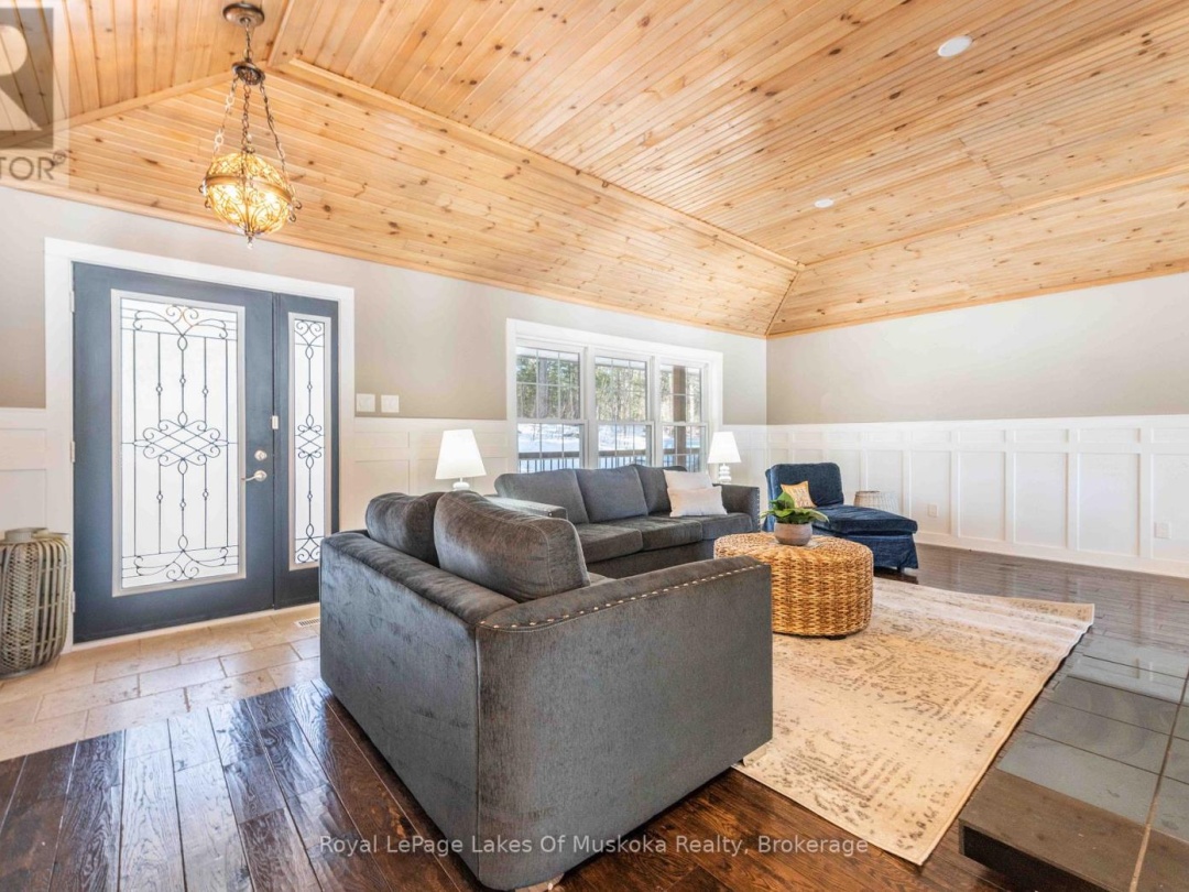 1420 Limberlost Road, Pell Lake