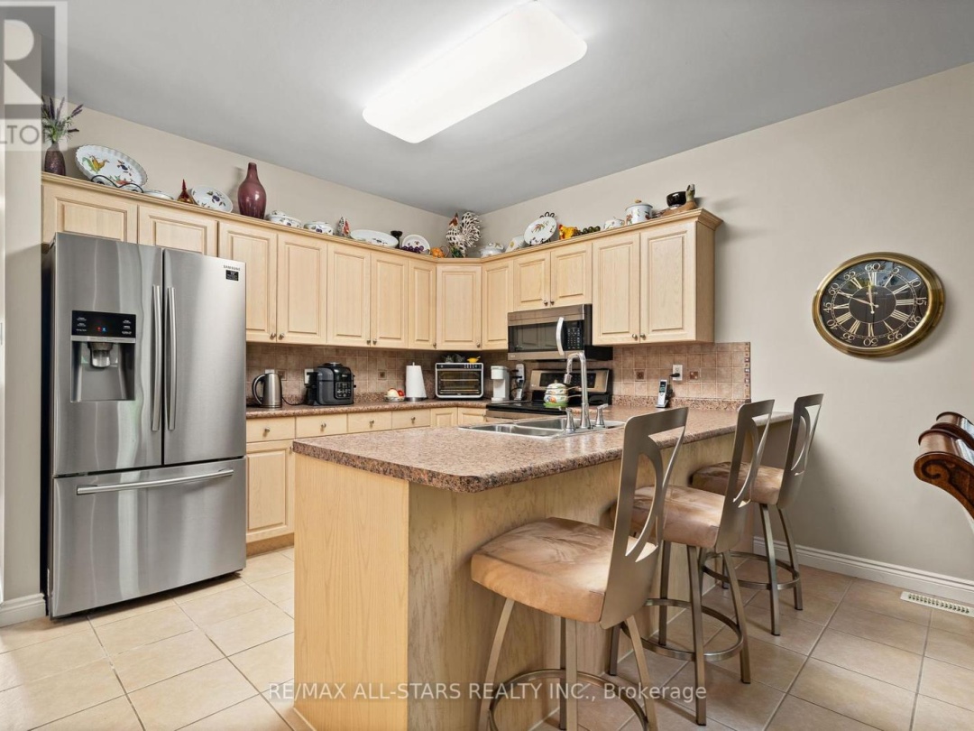 84A FRANCIS STREET E, 