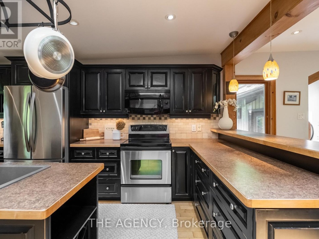 45 PINETREE ROAD, Loon Lake