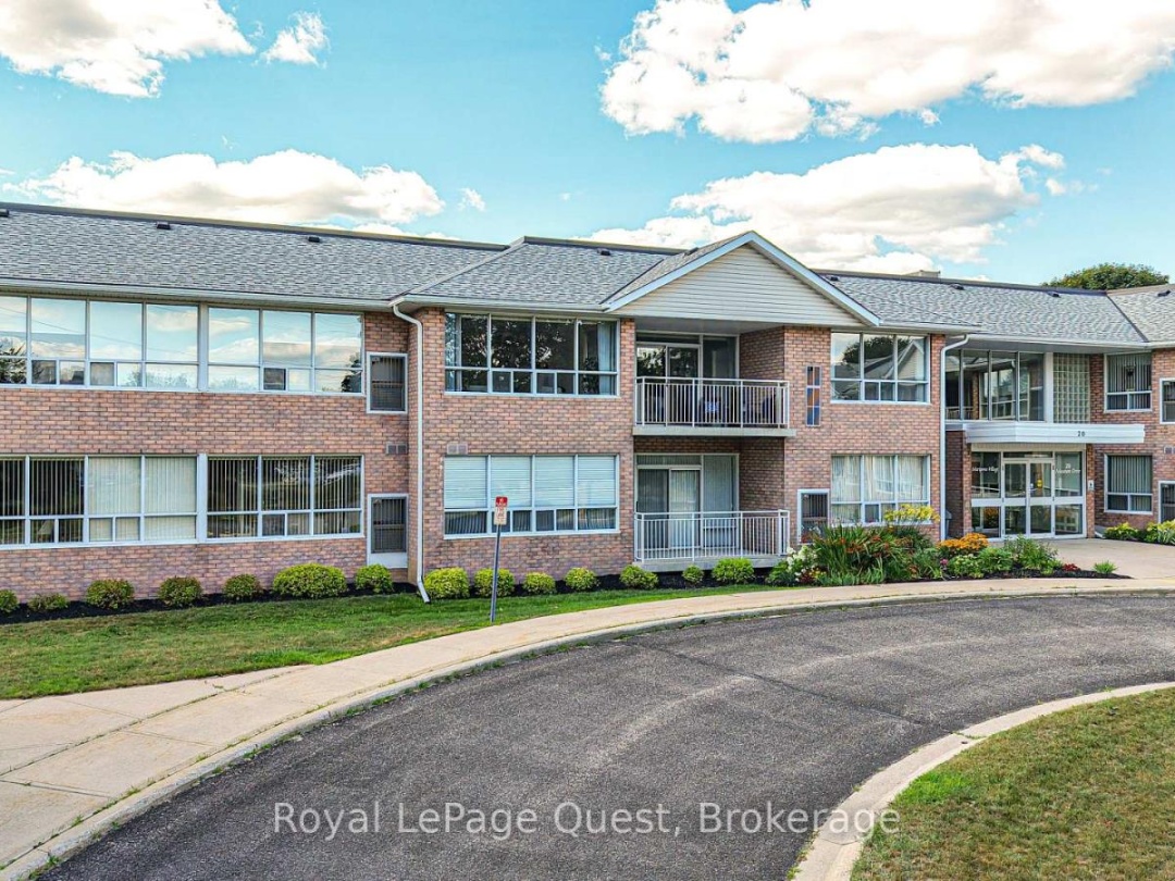 208 - 20 MUSEUM DRIVE, 