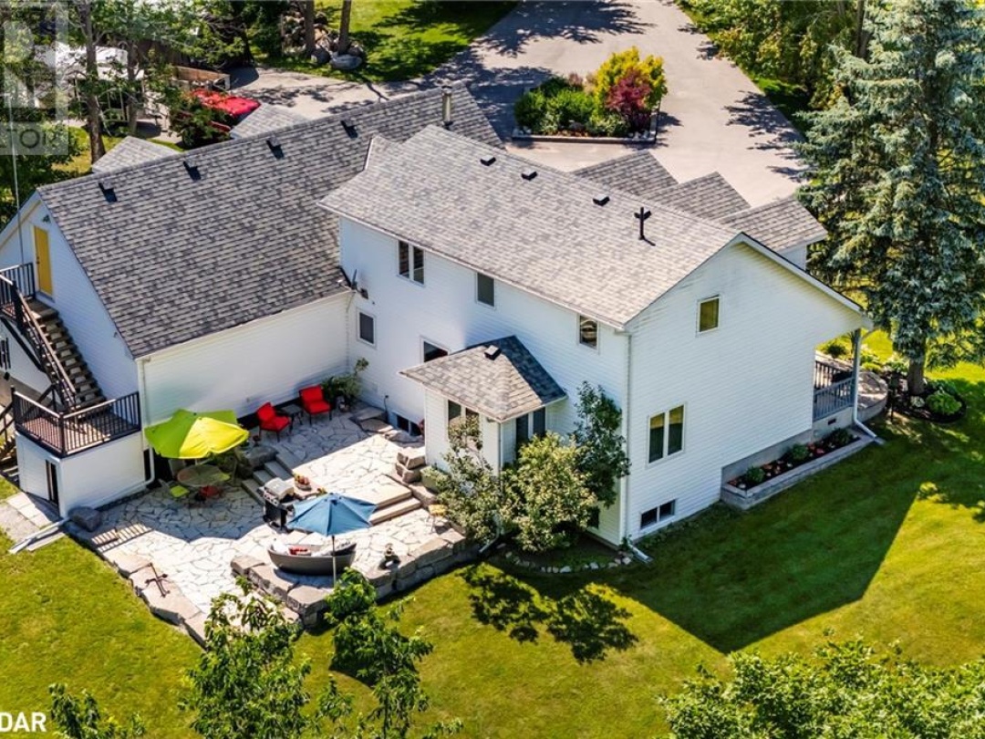 403 MOONSTONE Road E, 