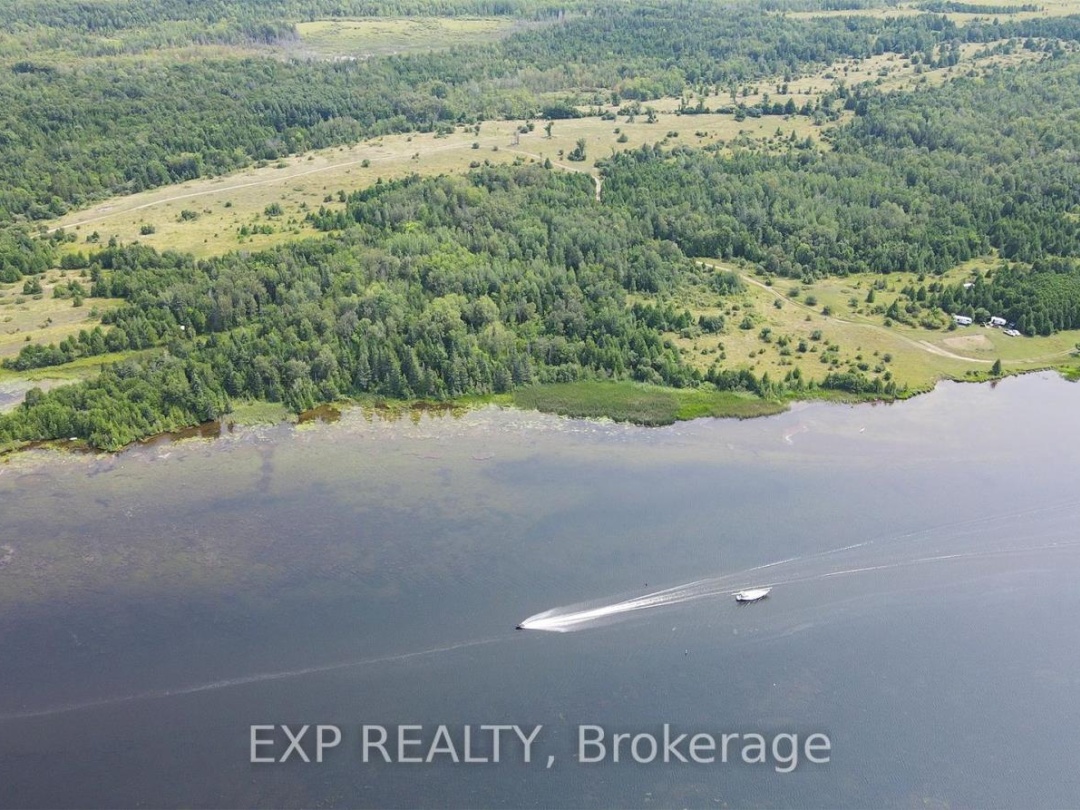 60 120 Liftlock Road W, Canal Lake