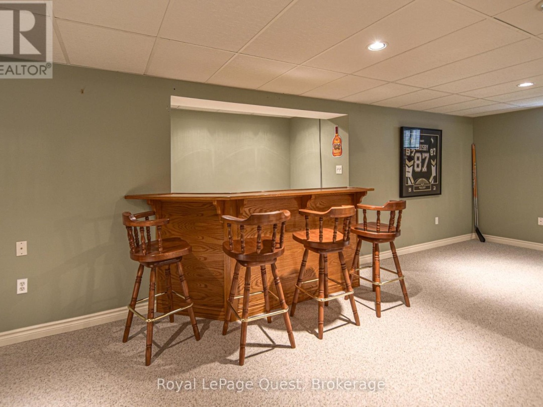 62 VANESSA DRIVE, 