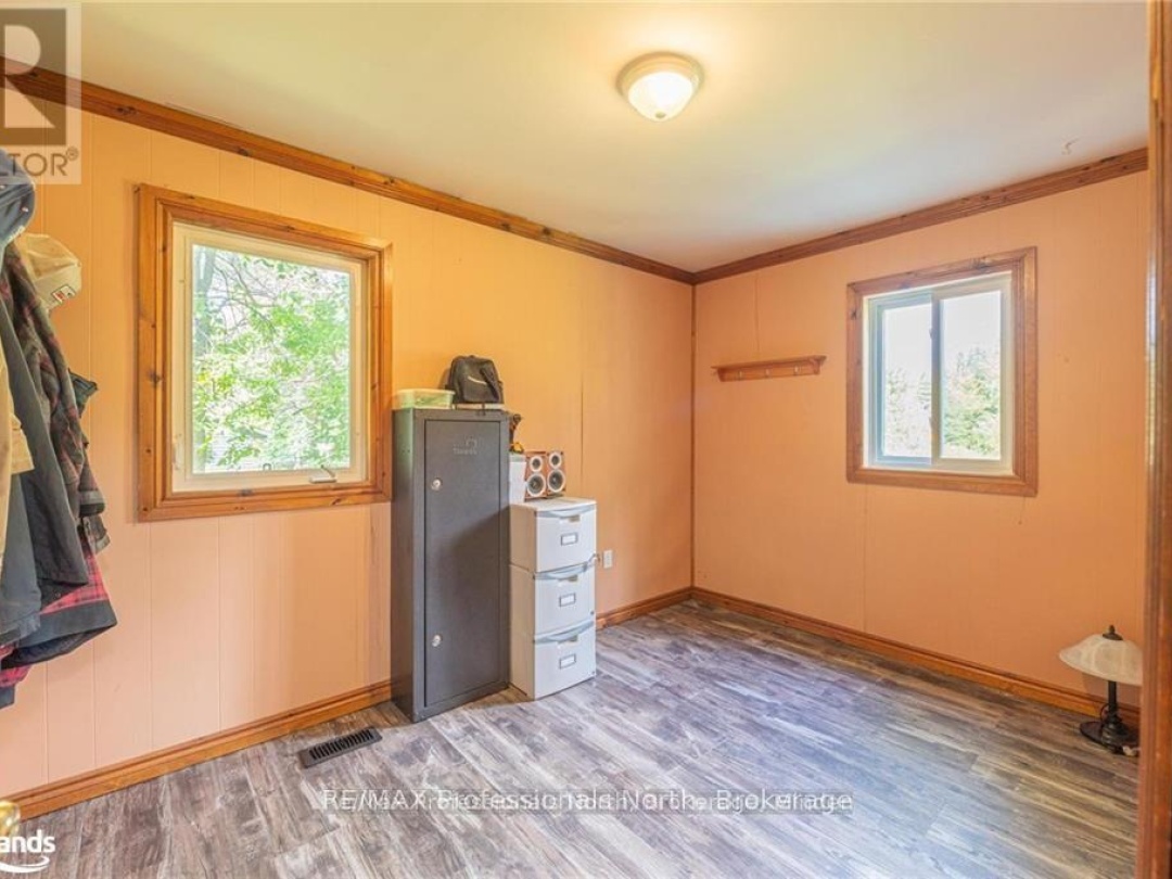1026 DEWEY STREET, 