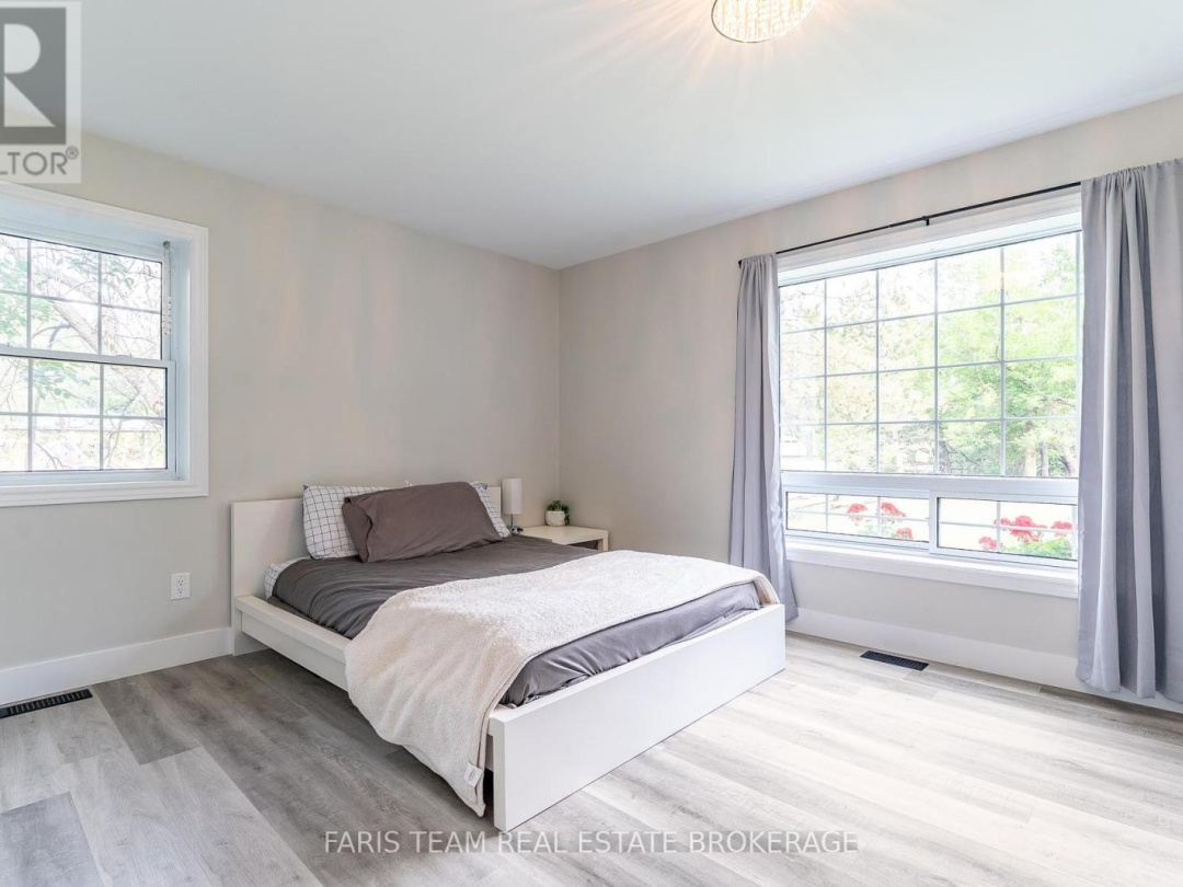 3563 TIMBERLINE AVENUE, 