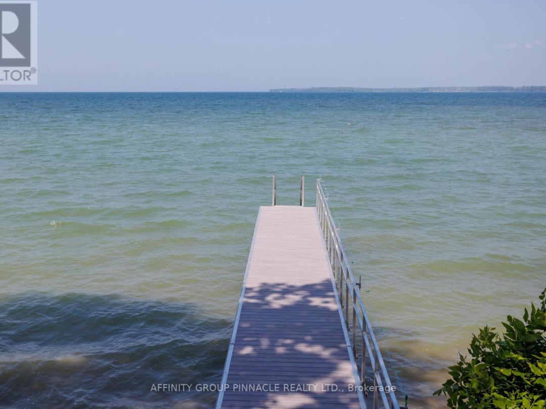 16 - B90 PARKLAWN BOULEVARD, 
