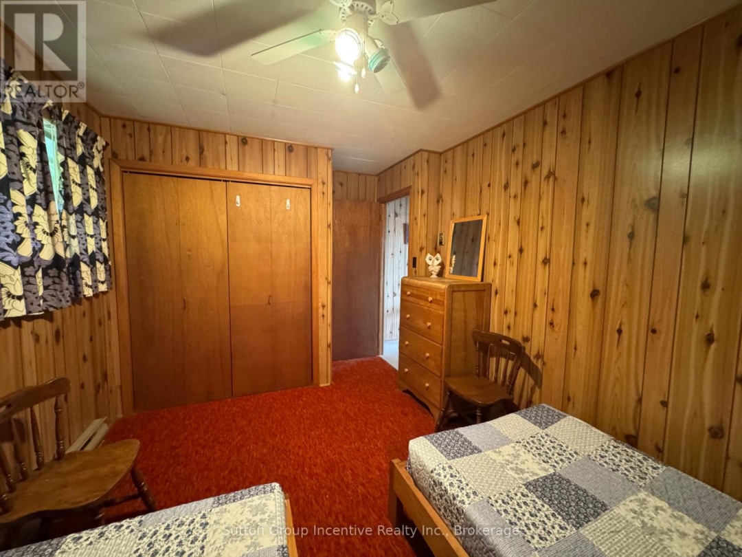 1017 Goldfinch Court, Sparrow Lake