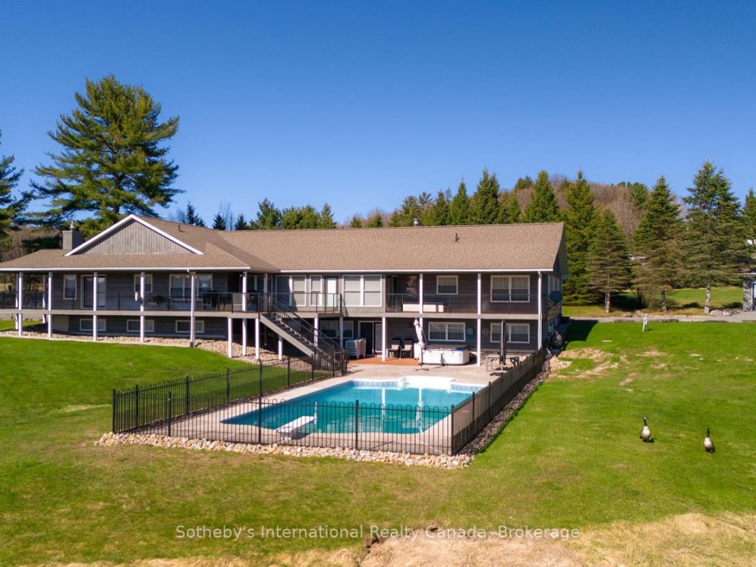427 West Browns Road E, Weeduck Lake