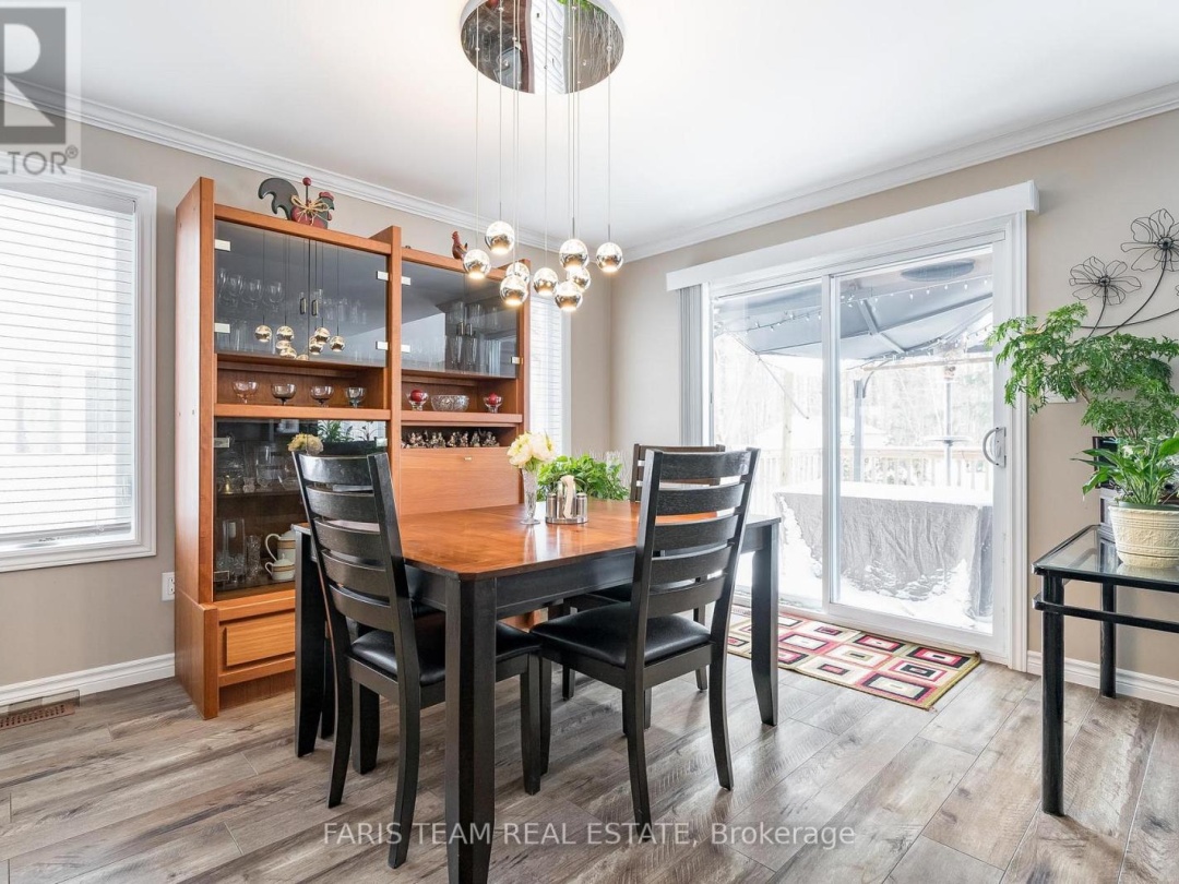 145 PINERIDGE GATE, 