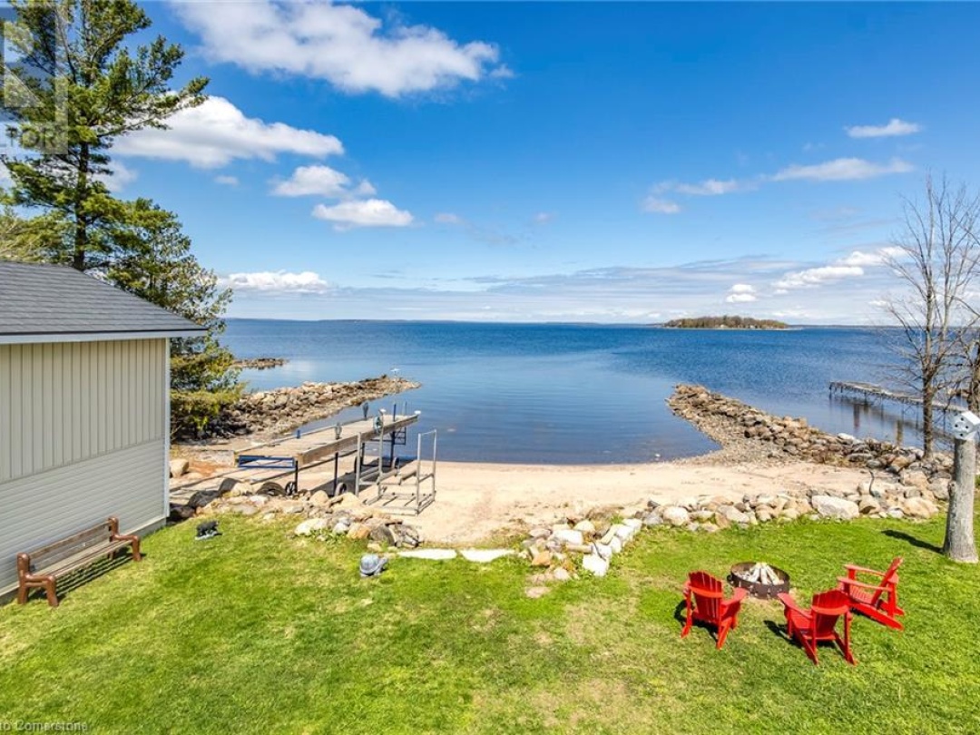 14 Lighthouse Crescent S, Georgian Bay