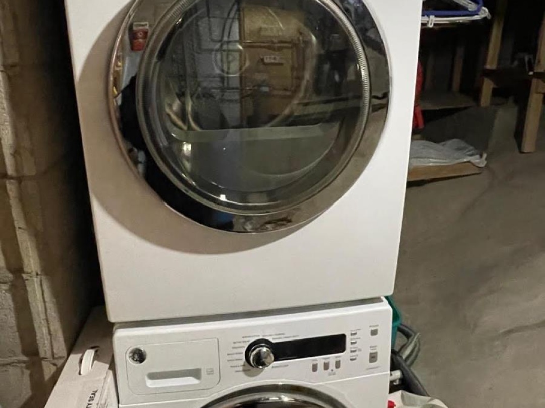 1038 BROKEN PADDLE ROAD, 