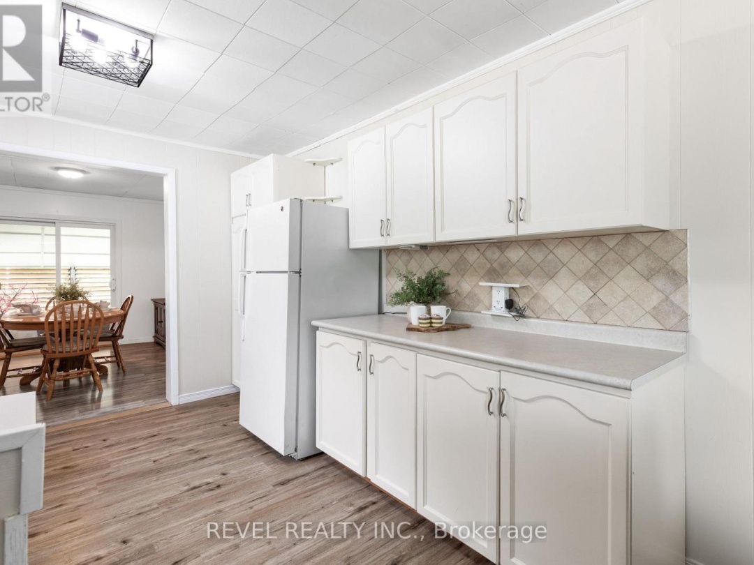 883 CENTENNIAL PARK ROAD, 
