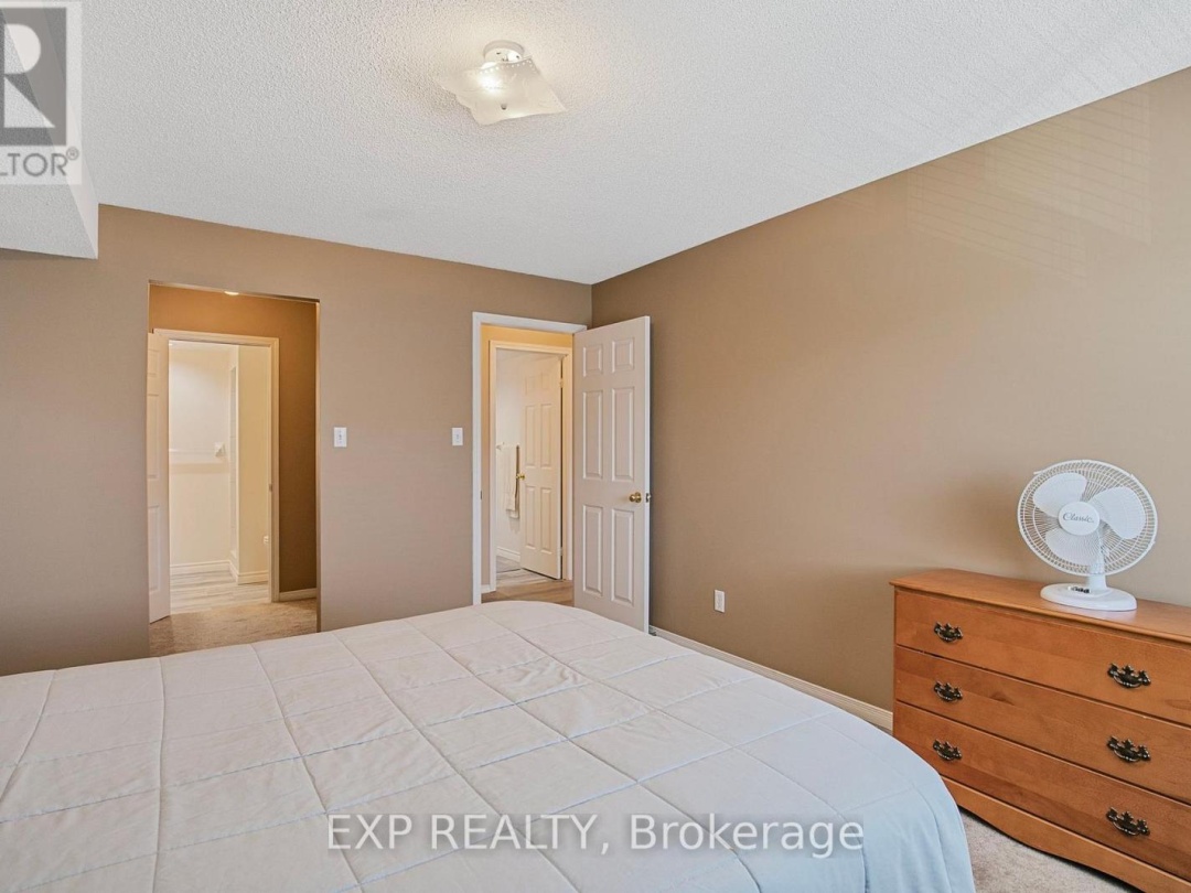 303 107 Bond Street, Orillia