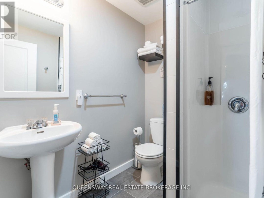 1280 BLACK BEACH LANE, Dalrymple-south Lake