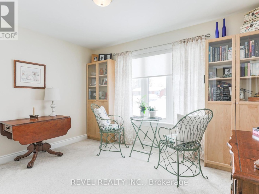 35 BRUCE CRESCENT, 