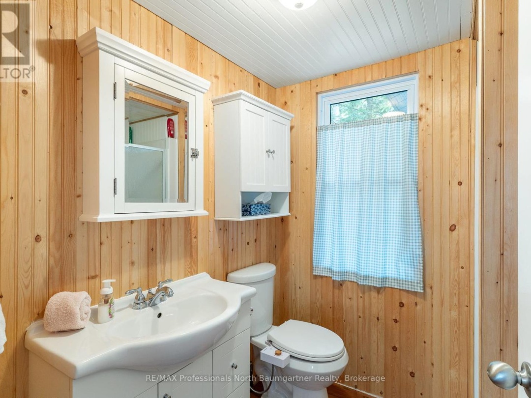 1004 Wilson Heights Trail, Haliburton Lake