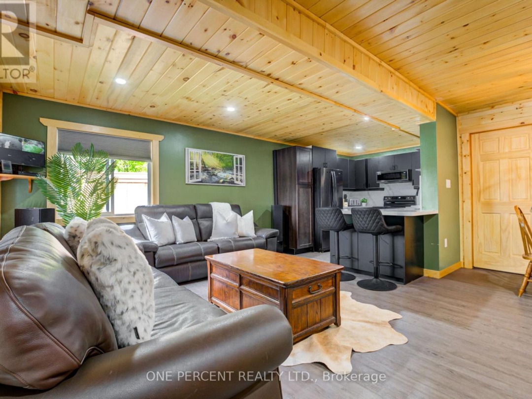 1105 Lakeshore Road, Gooderham Lake