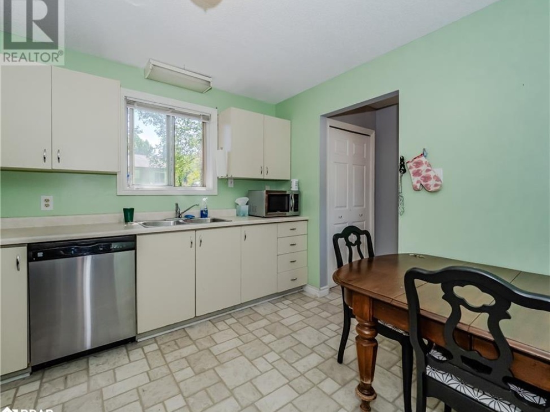 184 Fernwood Drive, Gravenhurst