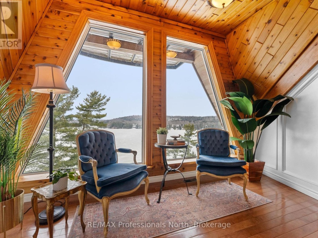 1307 Watts Road W, Kennisis Lake