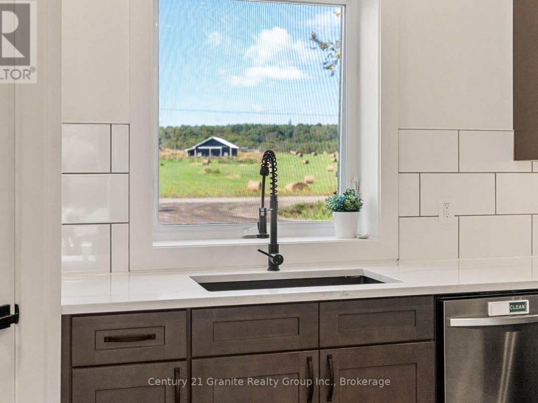 4324 Deep Bay Road, Gull Lake