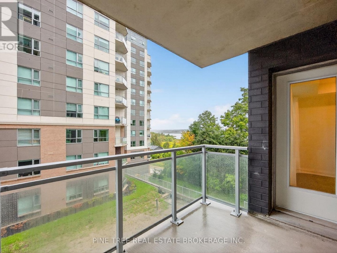 305 - 58 LAKESIDE TERRACE, 