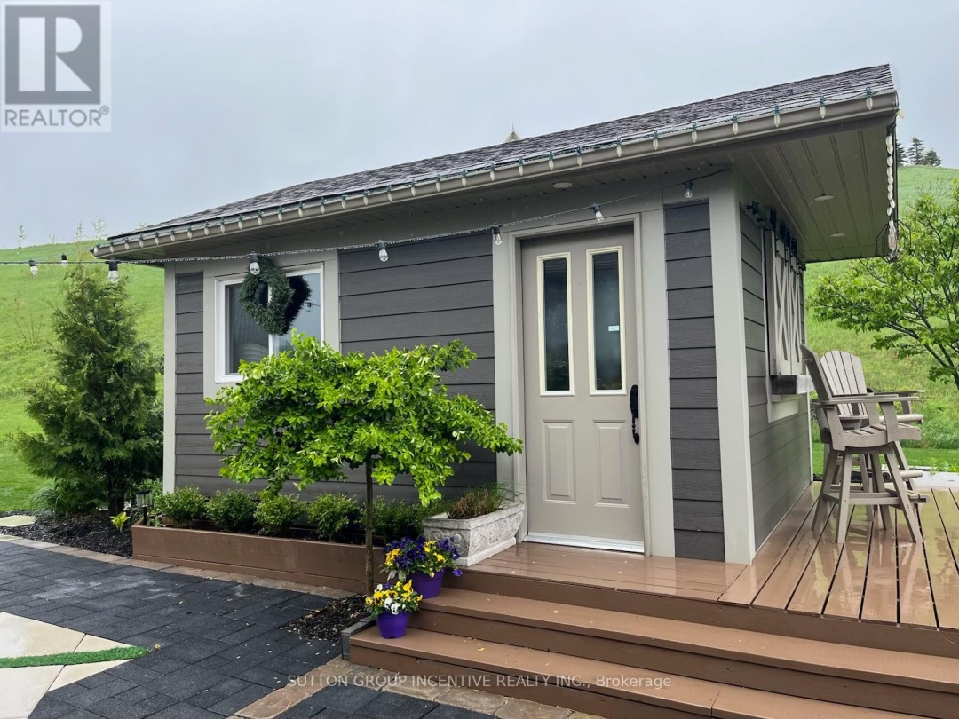 22 THOROUGHBRED DRIVE, 