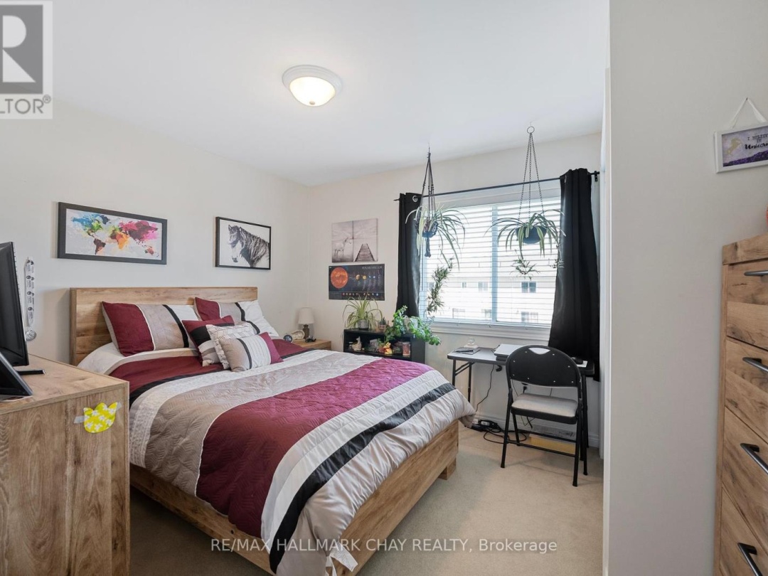 5 800 West Ridge Boulevard, Orillia