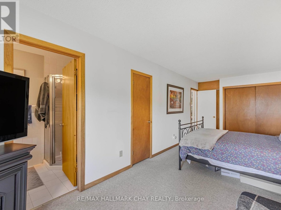 1125 WOODLAND DRIVE, Lake Simcoe