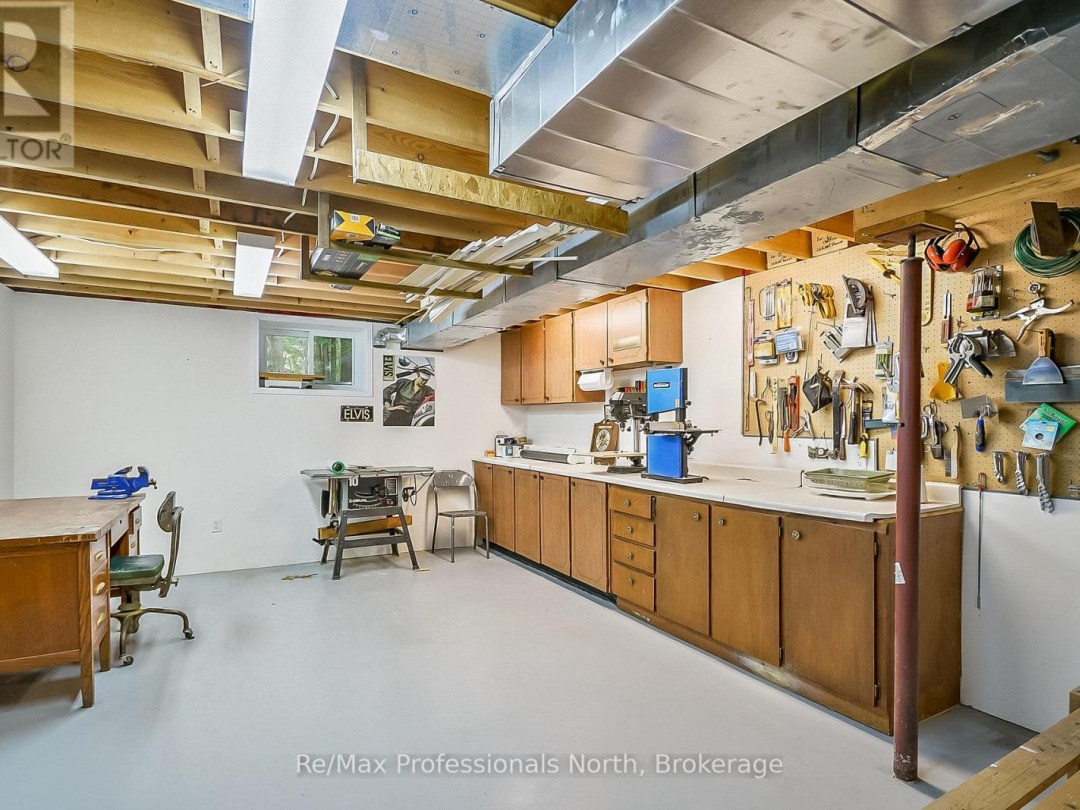 136 HEDGEWOOD LANE, 