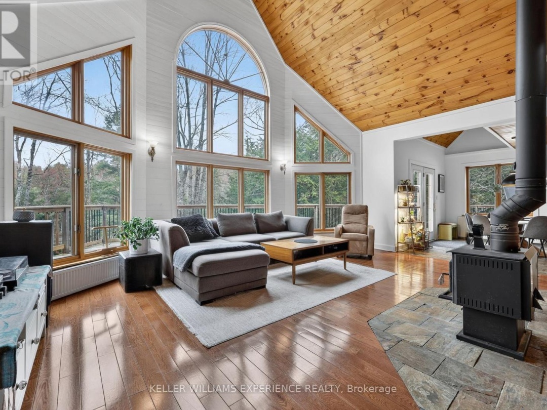 1115 SHERWOOD FOREST ROAD, Muskoka River