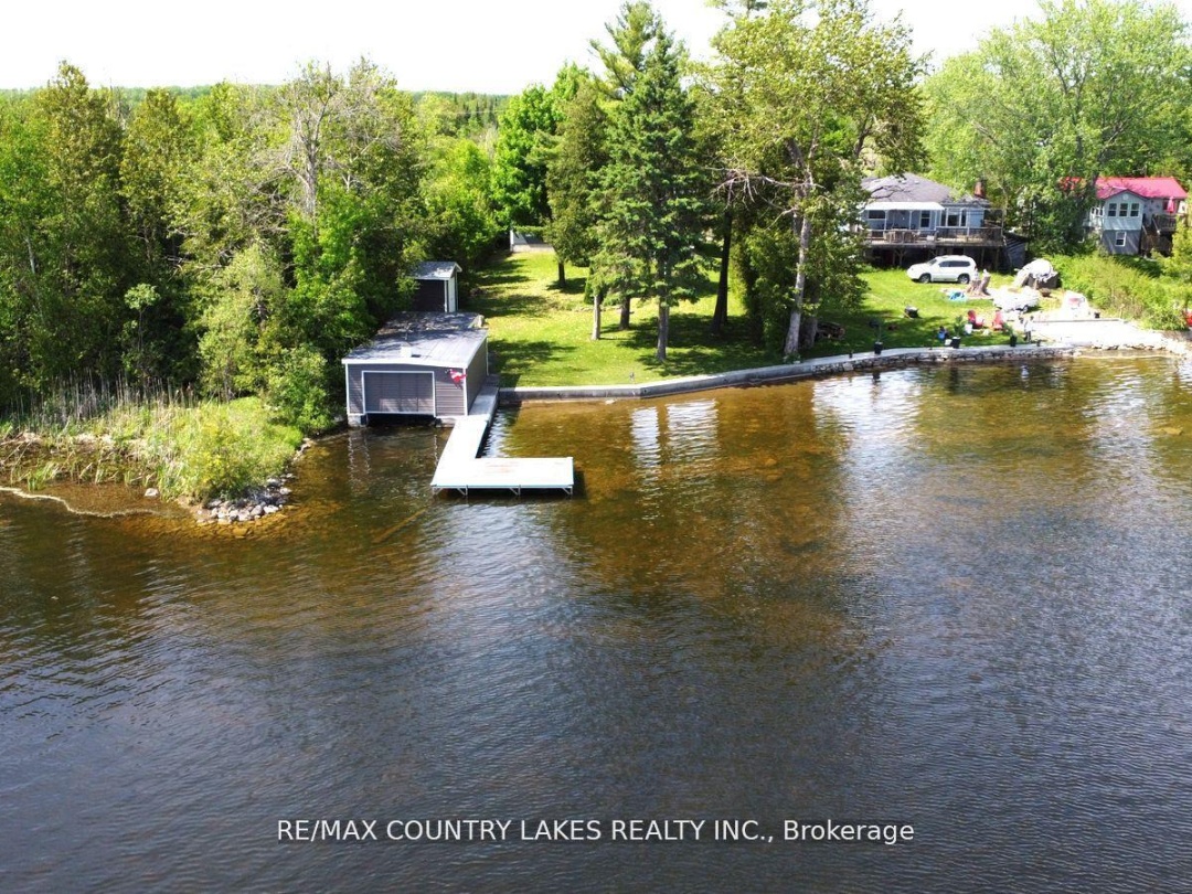 275 MCGUIRE BEACH ROAD, Canal Lake