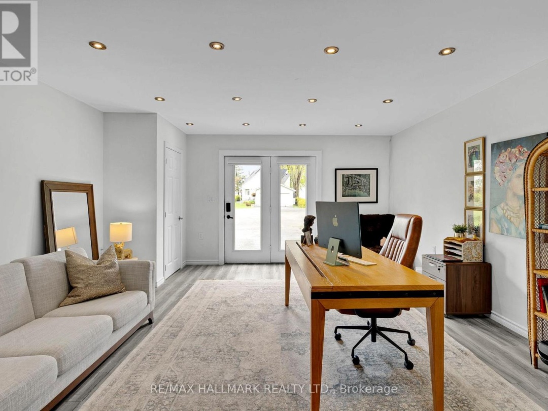 95 Lake Avenue, Lake Simcoe