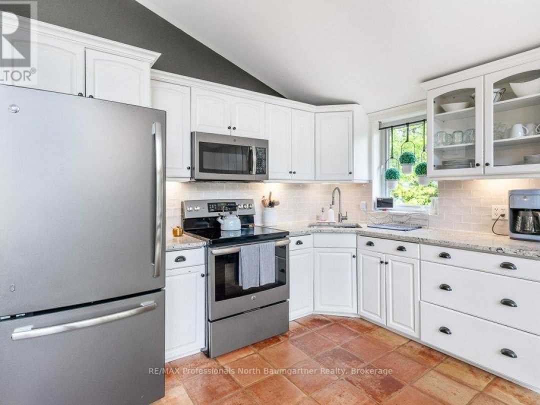 1521 Bobcaygeon Road, Minden Hills
