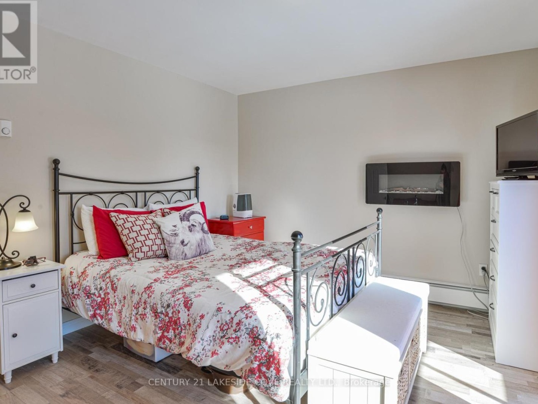 Unit 27 1 Paradise Boulevard S, Lake Simcoe