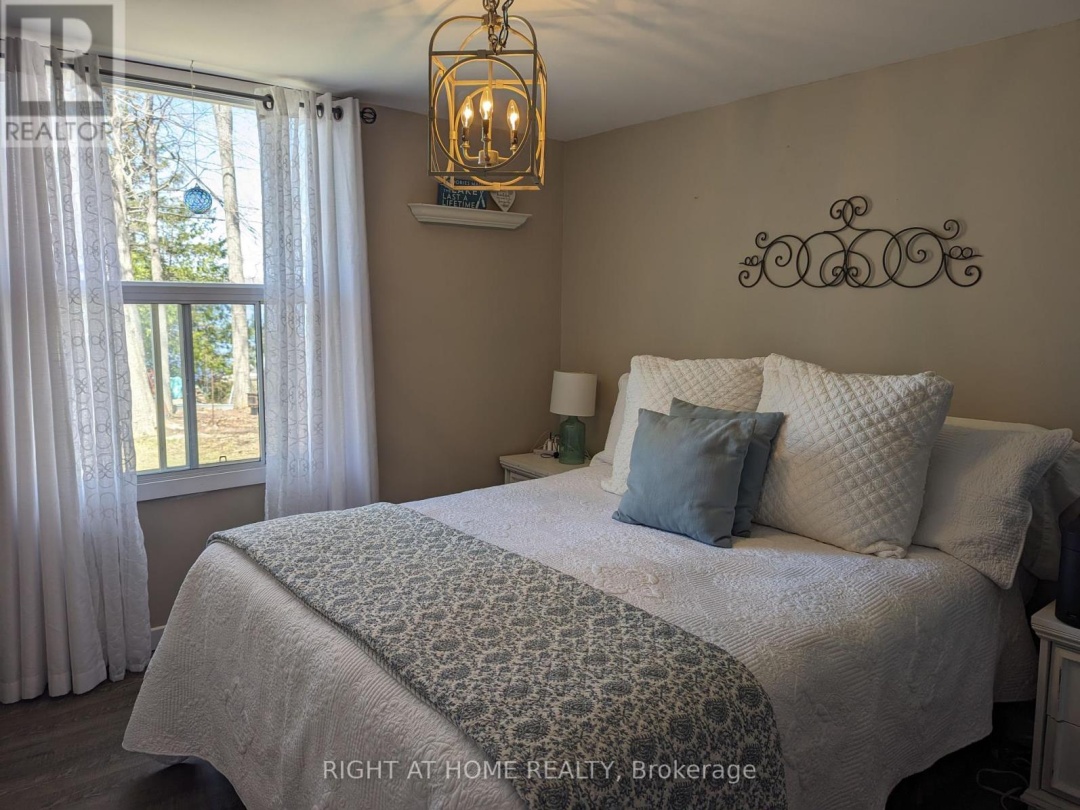 187 Campbell Beach Road, Dalrymple Lake