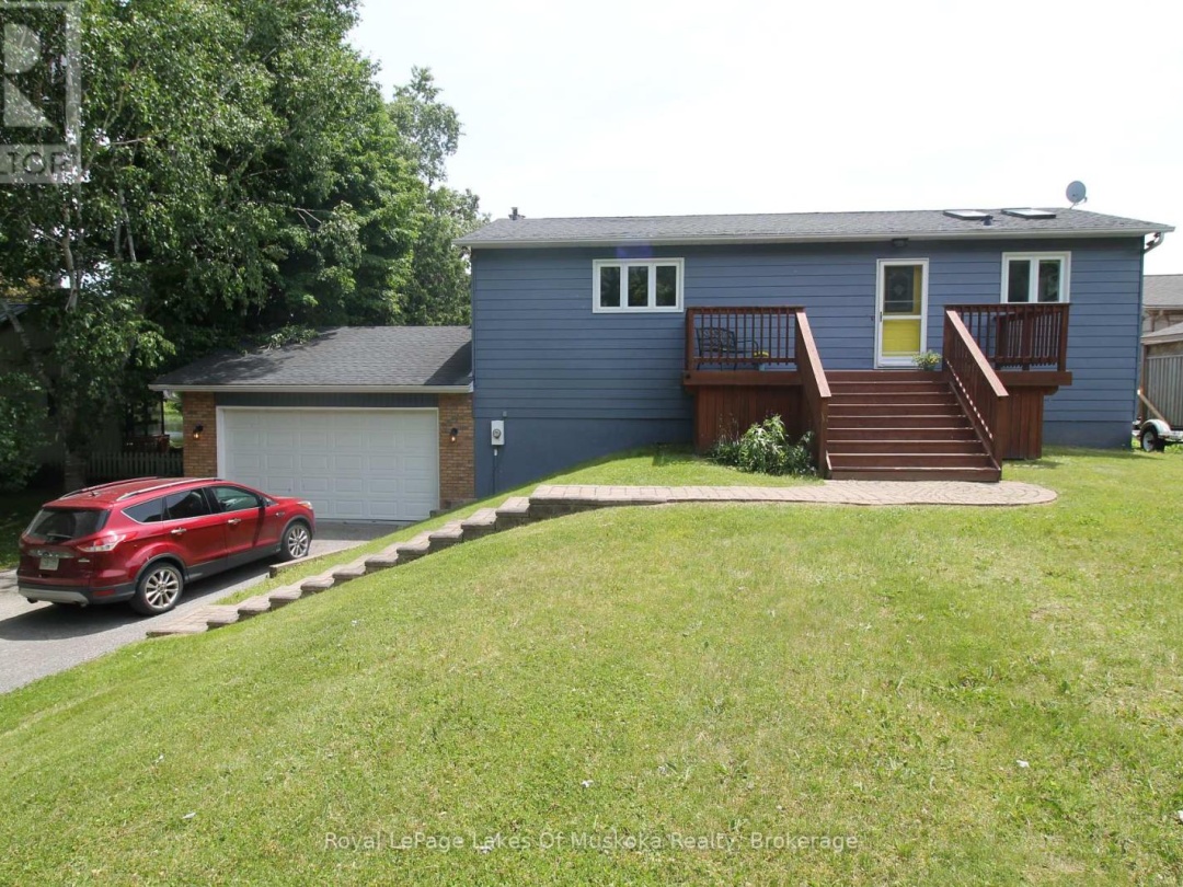 1815 Peninsula Point Road, Severn Lake