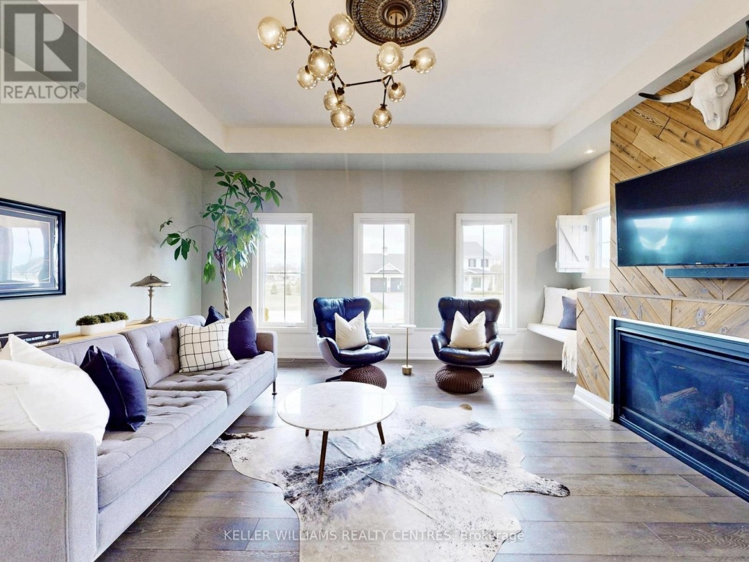 2 THOROUGHBRED DRIVE, 