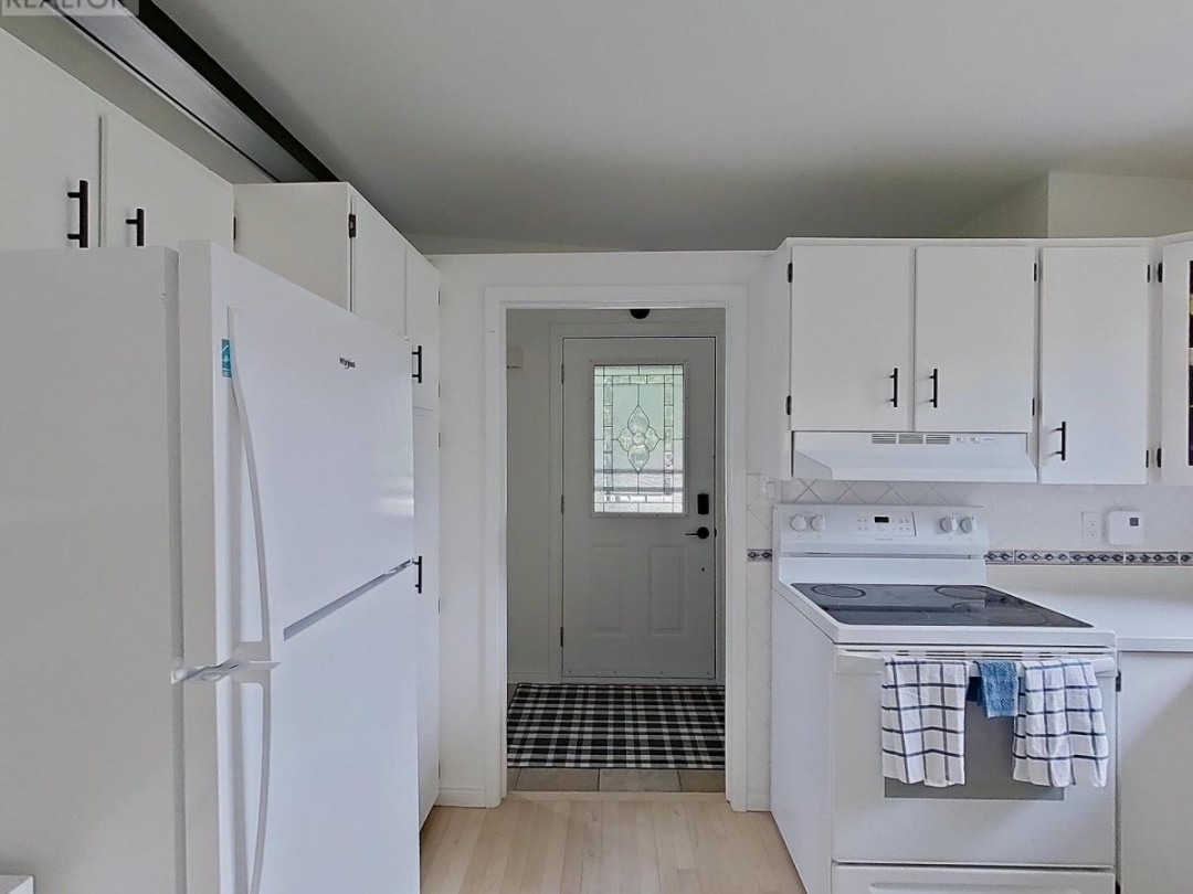 4 MAYPARK DRIVE, 