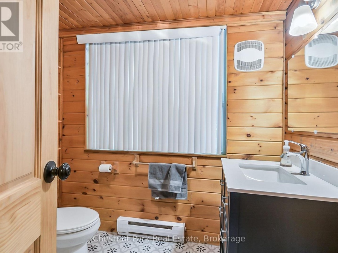 1002 LEECH LAKE POINT ROAD, 