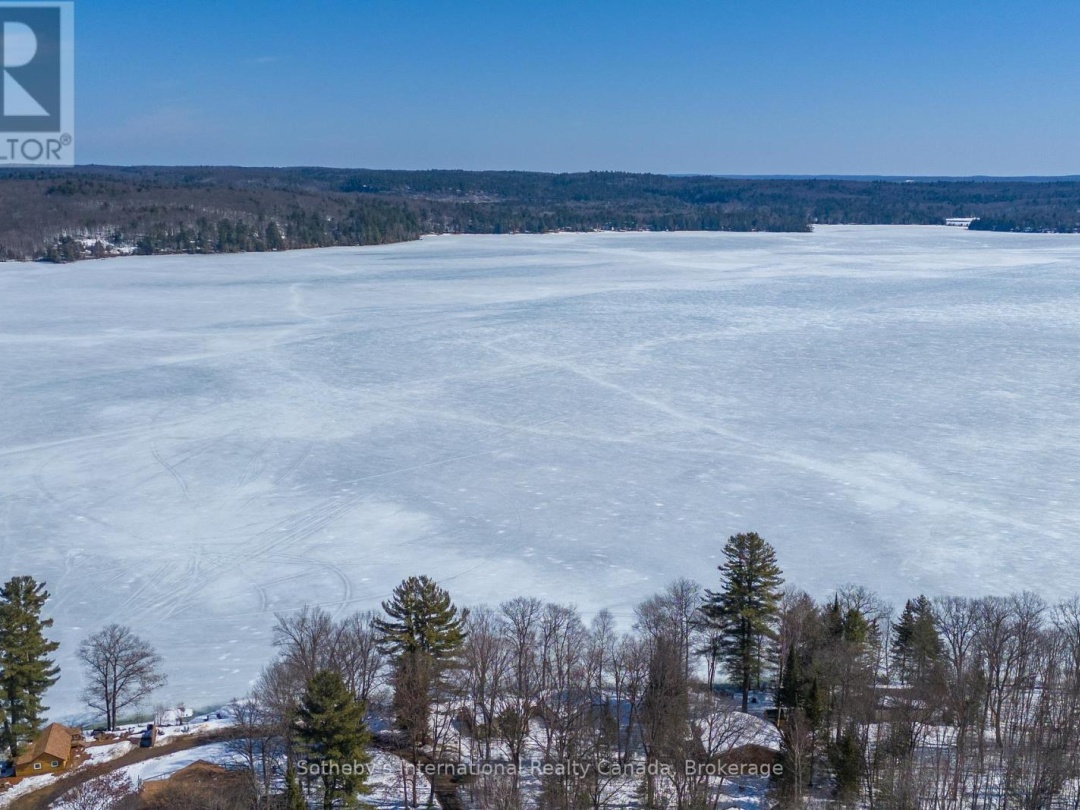 1028 Hillcrest Lane, Halls Lake