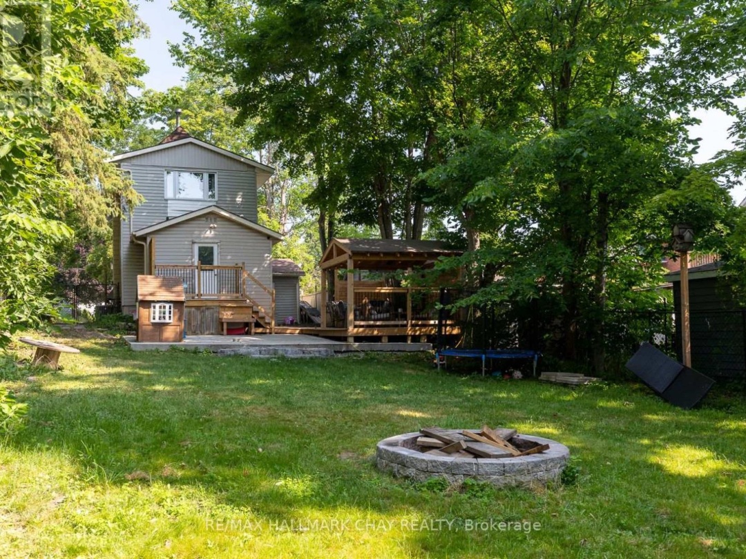 109 BORLAND STREET E, 