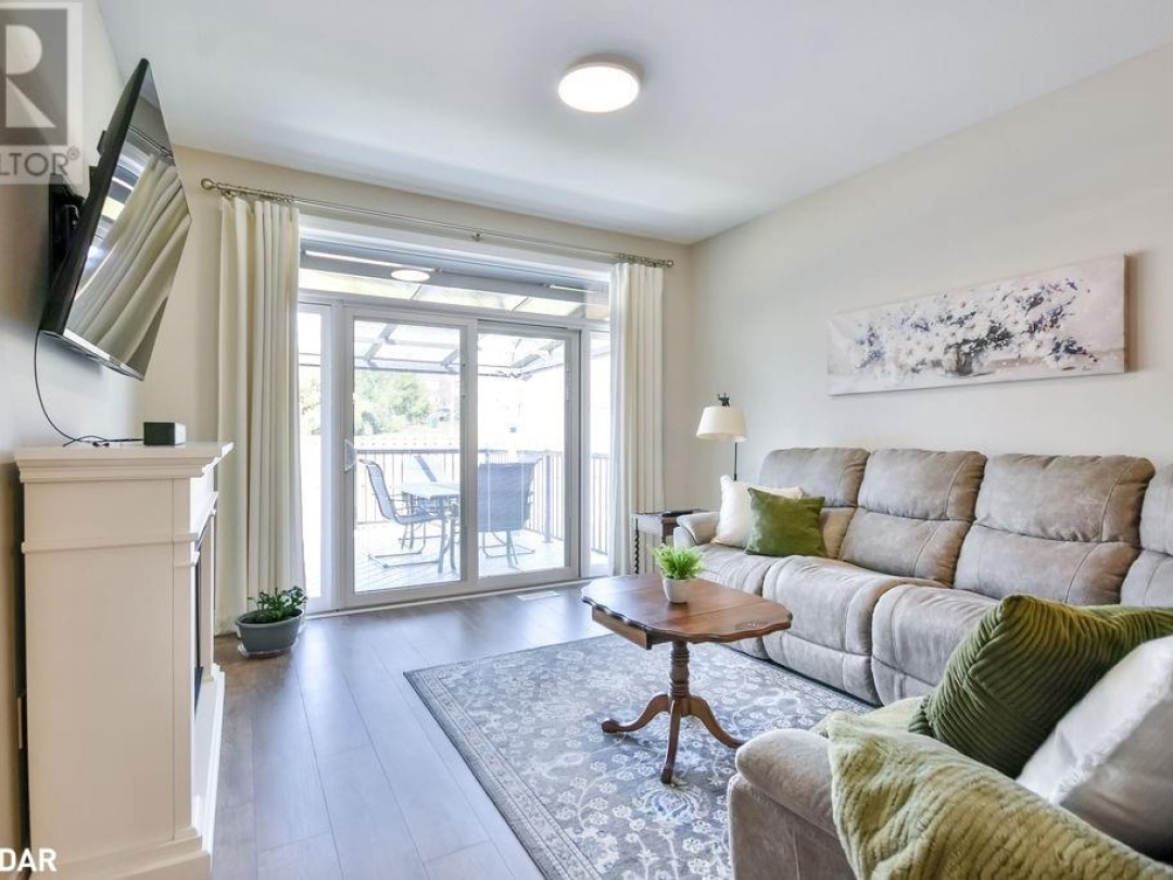 19 LEANNES Way, Orillia