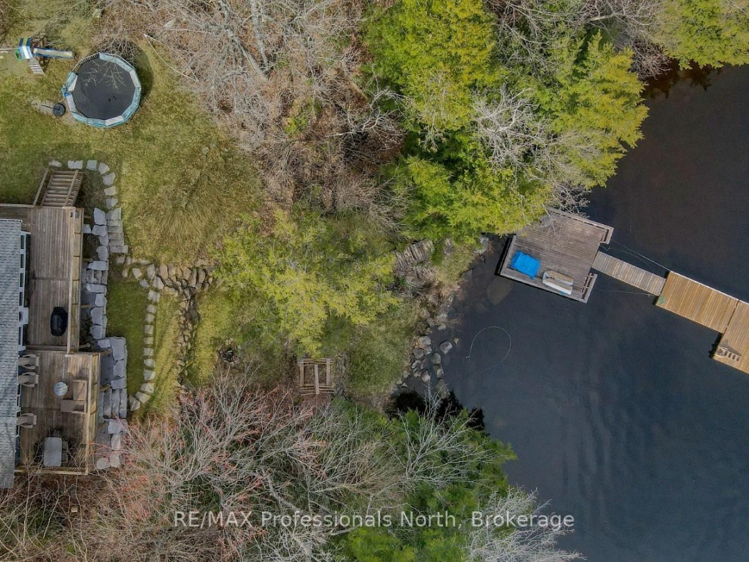 2787 Watts Road, Kennisis Lake