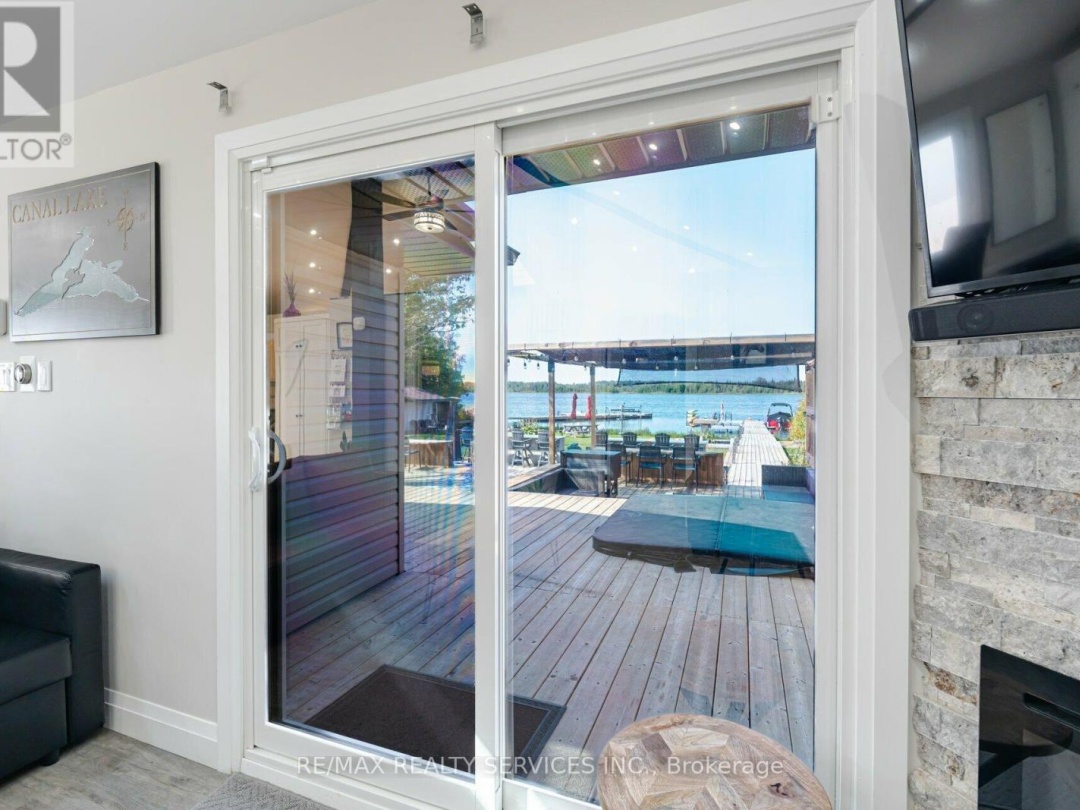 28 ELDONIA ROAD, Canal Lake