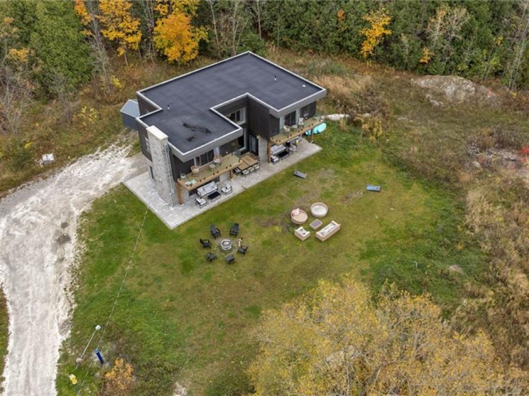 31 HEMLOCK Avenue, 