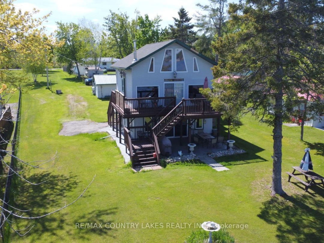 8 Saturn Lane, Mitchell Lake