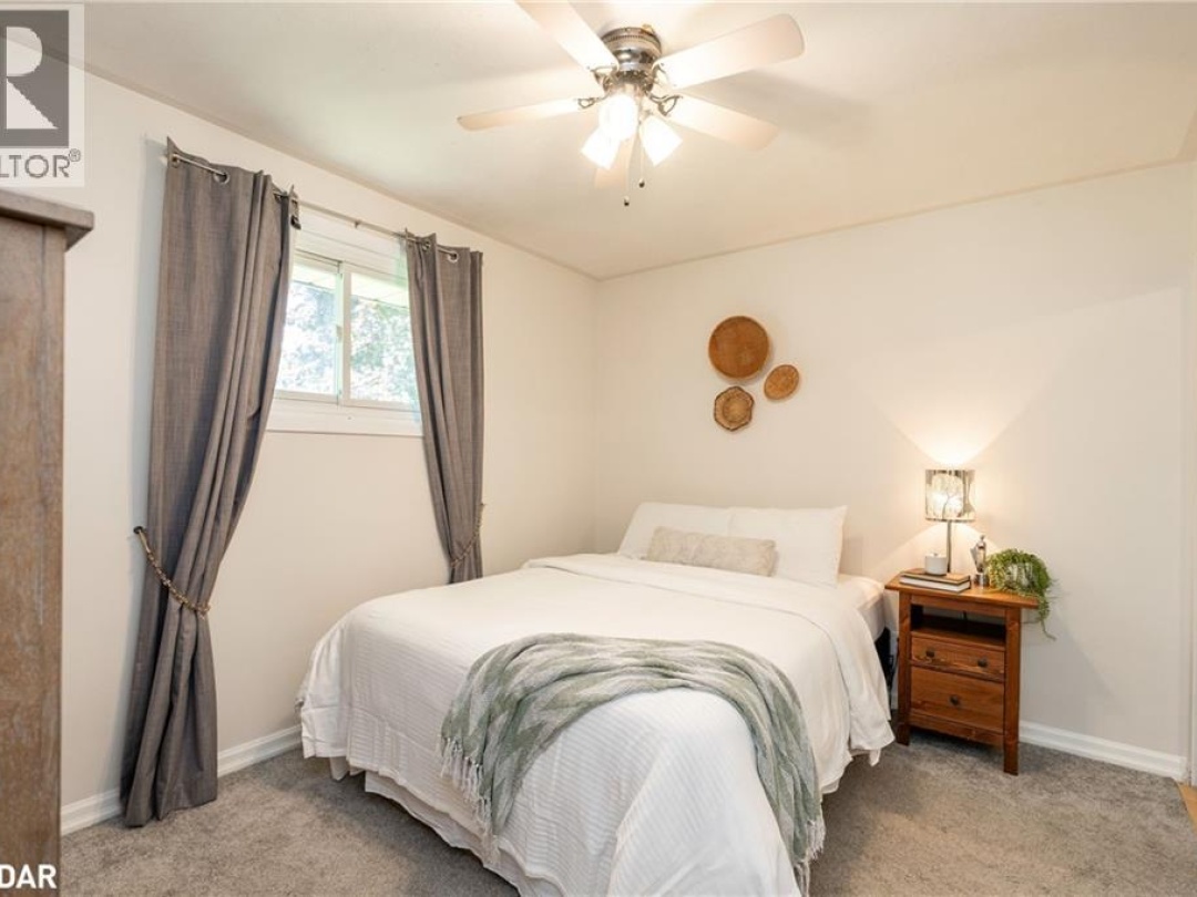 6 WALKER Avenue, 